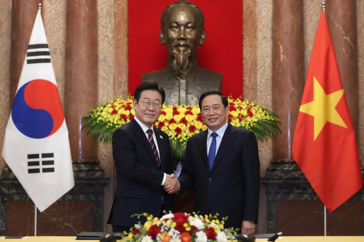 이재명 대통령, 베트남 국빈 방문서 “교역 2030년 1천500억달러” 추진…철도·원전·공급망 협력 속도 관련 본문 이미지 1