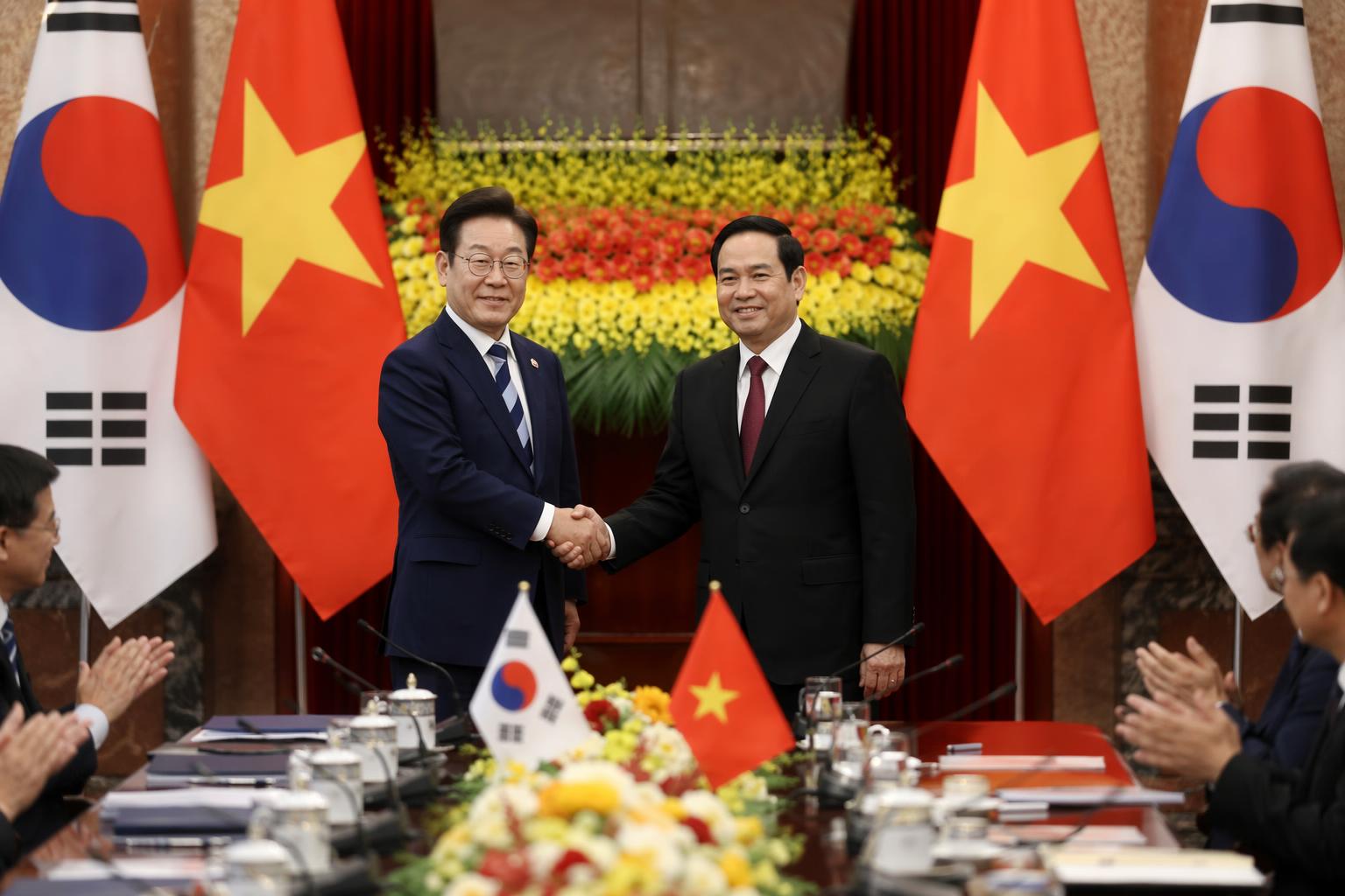 이재명 대통령, 베트남 국빈 방문서 “교역 2030년 1천500억달러” 추진…철도·원전·공급망 협력 속도 관련 본문 이미지 2