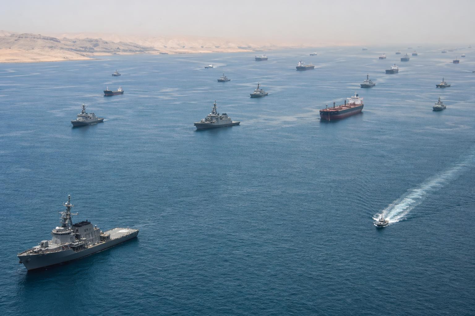 [호르무즈해협, 핵무기, 해군] 기사 핵심 맥락을 보여주는 이미지 - 또 트럼프 대통령은 이란과의 종전 및 비핵화 협상과 관련해 “서두르고 싶지 않다”면서 “훌륭한 합의”를 원한다고 밝혔다. 동시에 이란 수뇌부가...