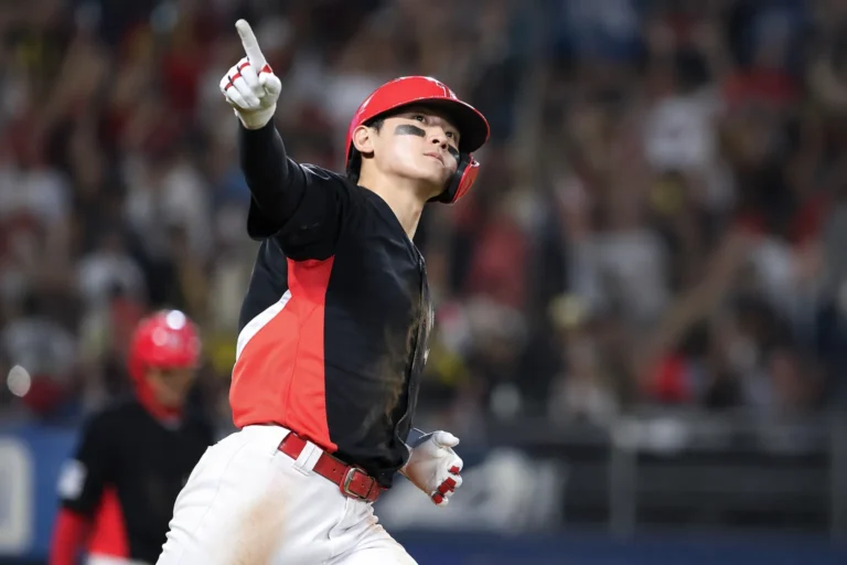 연타석홈런 기사 대표 이미지 - KIA, 김도영 연타석 홈런+올러 완봉승으로 롯데 제압…5연패 탈출