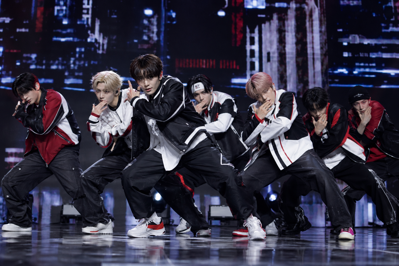 넥스지, 퍼포먼스, 무대 기사 핵심 맥락을 보여주는 이미지 - 넥스지가 이번 활동에서 강조하는 핵심은 단순한 “춤”이 아니라, 관객이 따라 할 수 있는 형태의 퍼포먼스 언어다. ‘음츠크’라는 표현 자체가 세...